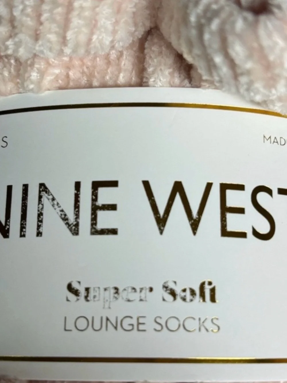 New Nine West Socks Women’s 4 Pair Soft Cozy Plush Fuzzy Lounge Socks Casual